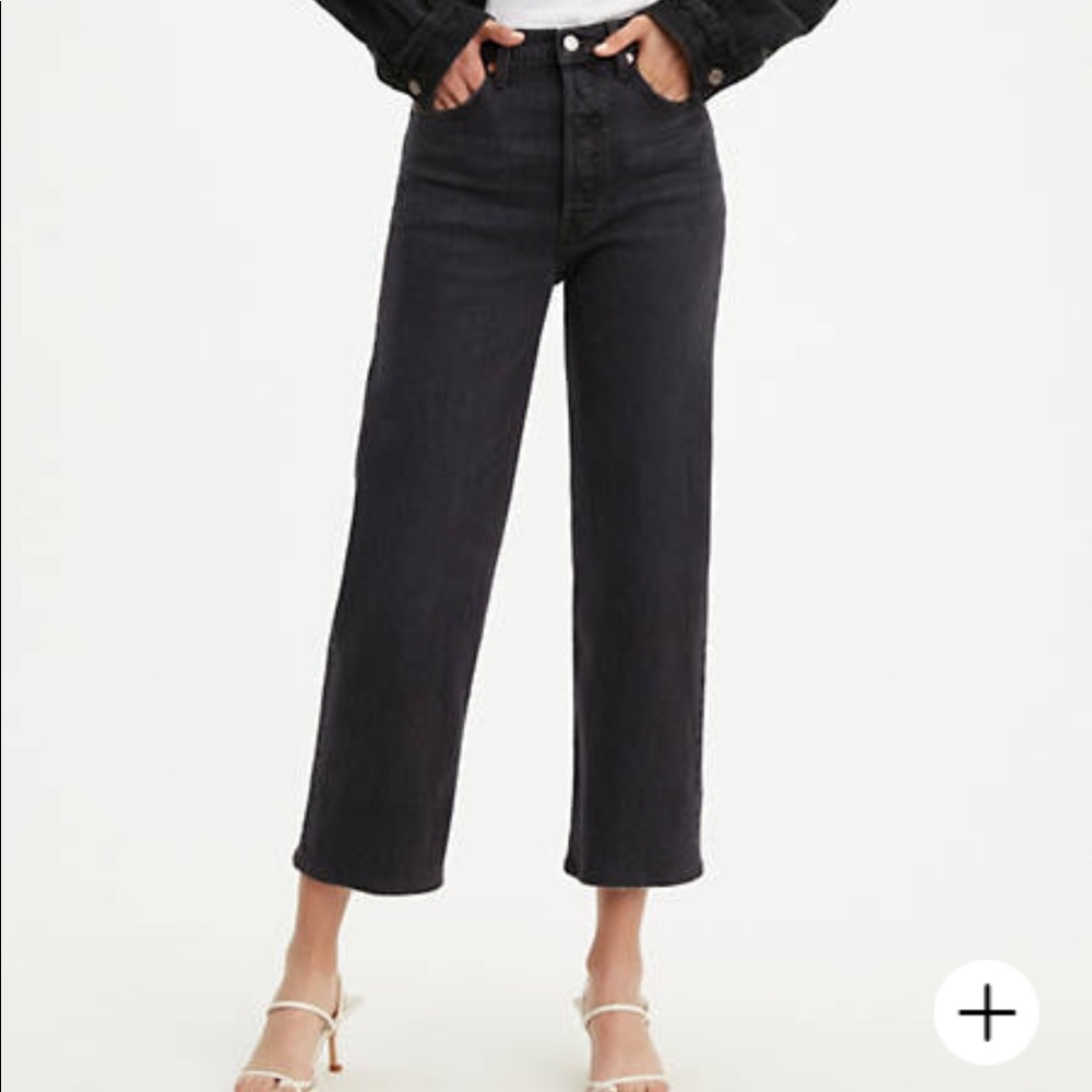 Levi’s Ribcage Straight Ankle Jeans
